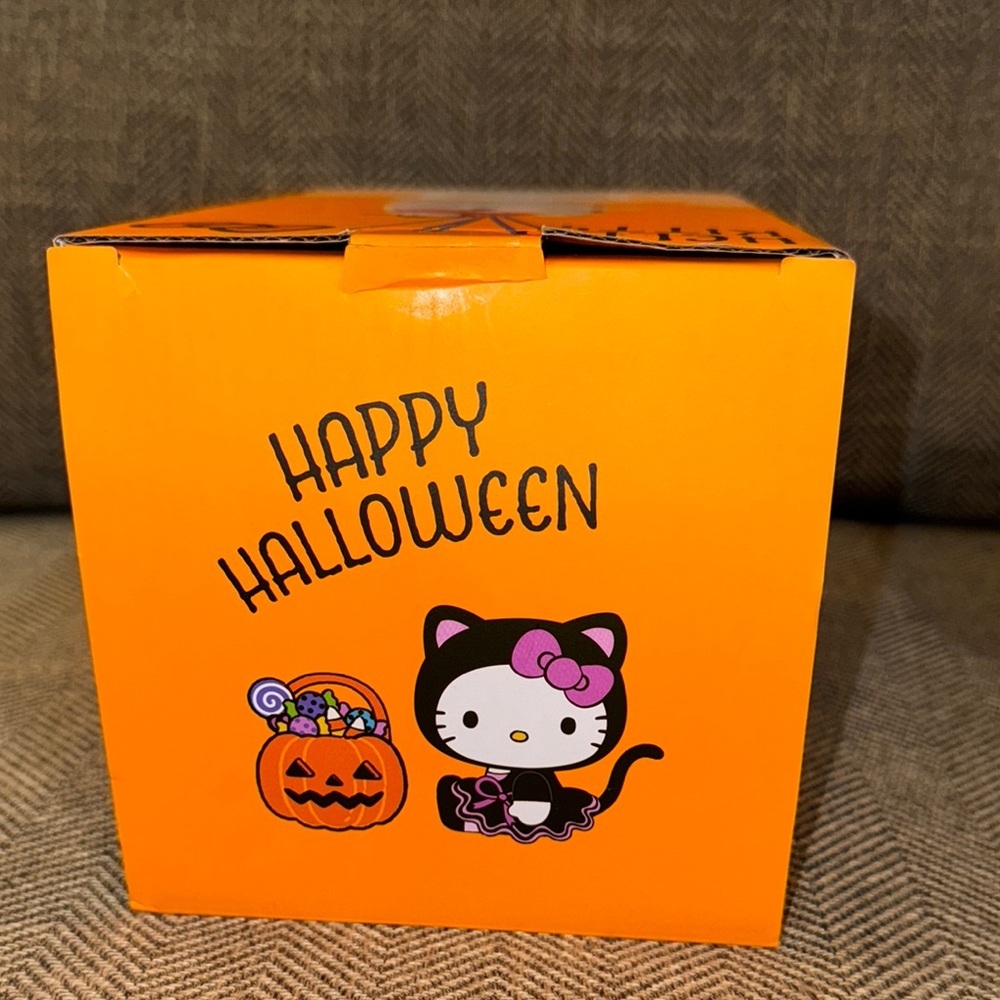 NWT Hello Kitty Ceramic Reed Diffuser, Diffuser Sticks & Oil (Halloween) - Picture 5 of 8